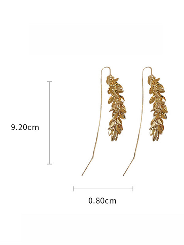 Sophisticated Garment with a Clean Classic Look