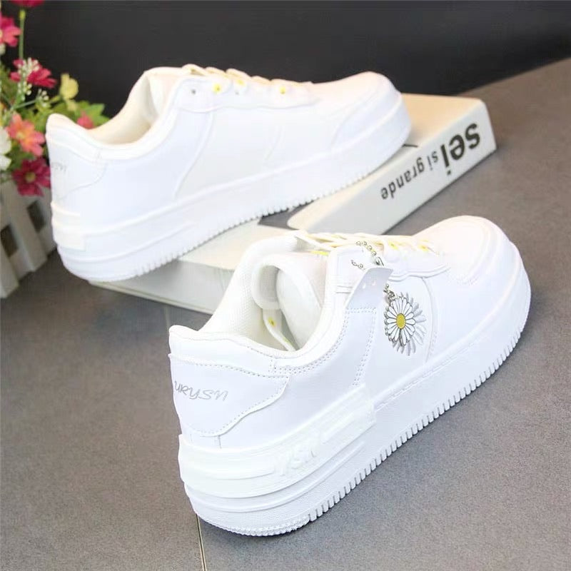 Well Tailored Sneakers with a Graceful Silhouette