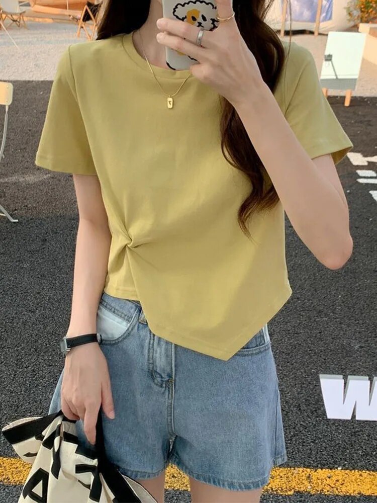 Well Tailored T-Shirt with a Graceful Silhouette