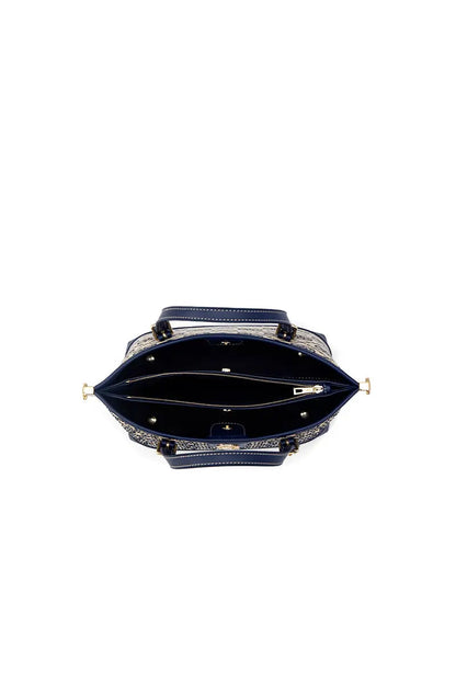 Beautifully Finished Top in a Timeless Design