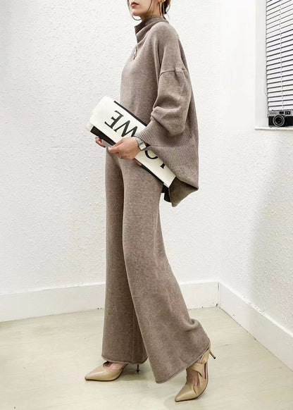 Effortlessly Elegant Sweater with a Timeless Design