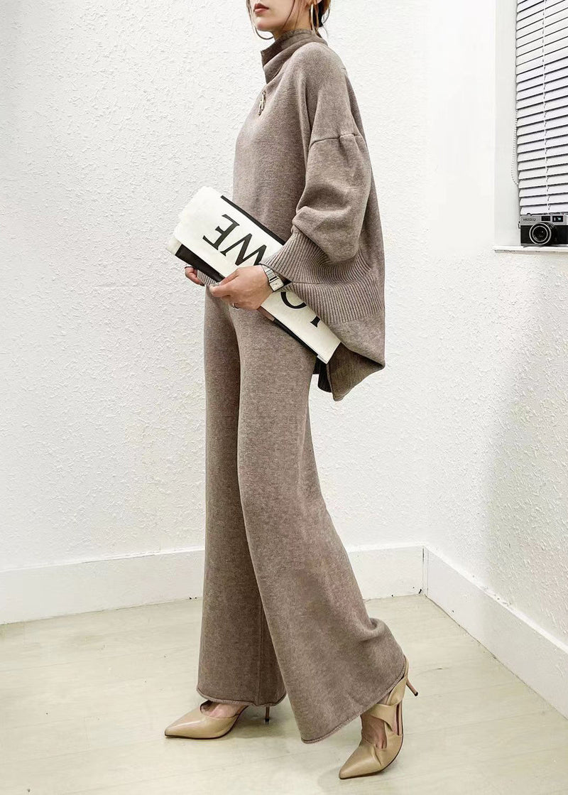 Effortlessly Elegant Sweater with a Timeless Design