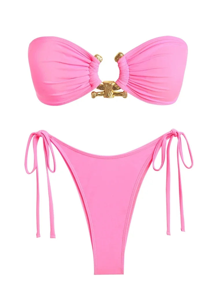 Well Tailored Swimsuit with a Graceful Silhouette