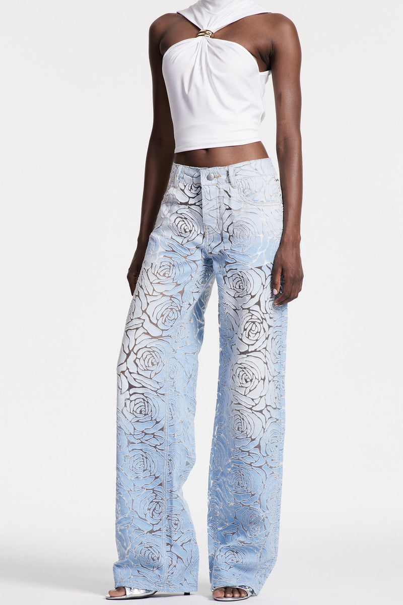 Well Tailored Garment with a Graceful Silhouette