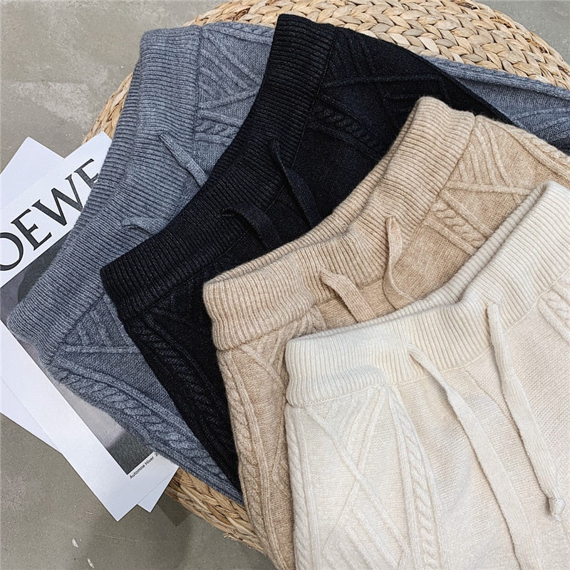 Beautifully Finished Pants in a Timeless Design