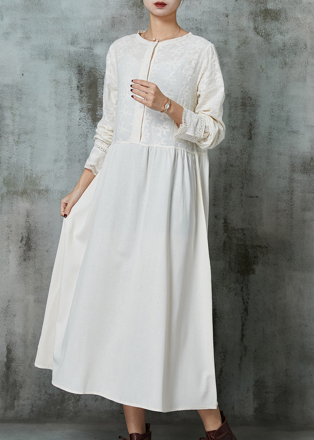 Sophisticated Dress with a Clean Classic Look