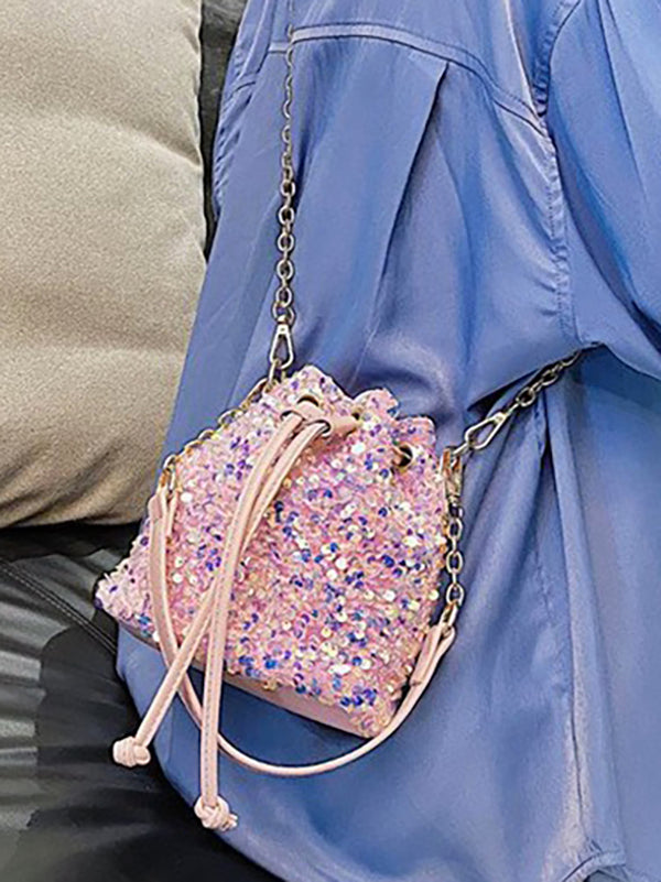Gracefully Styled Bag for Any Occasion