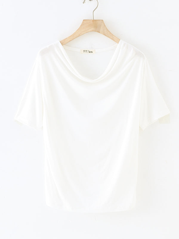 Effortlessly Elegant T-Shirt with a Timeless Design