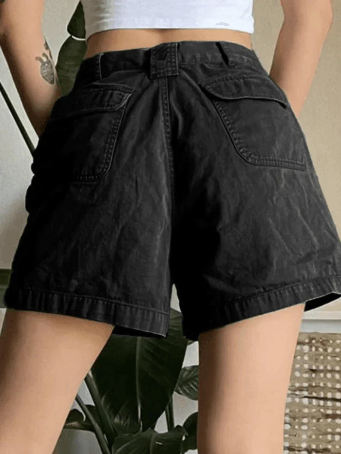 Effortlessly Elegant Garment with a Timeless Design