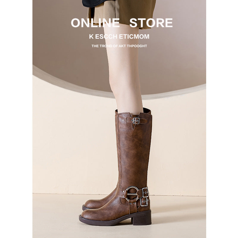 Polished Boots with an Effortless Classic Look