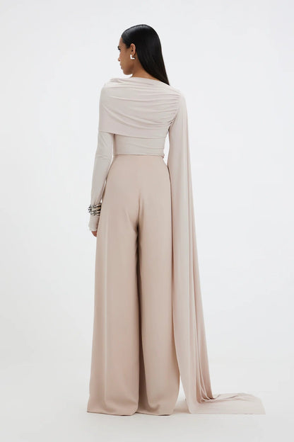 Well Tailored Pants with a Graceful Silhouette