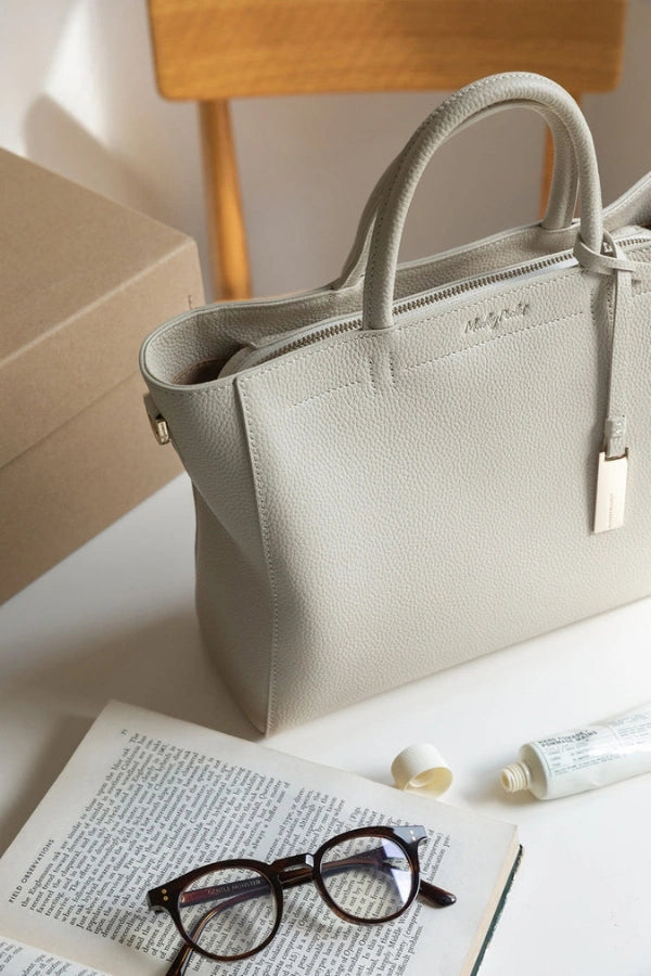 Elegantly Styled Bag for Everyday Wear