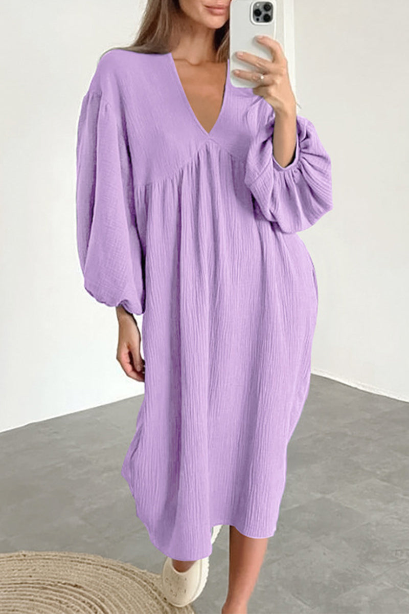 Well Tailored Dress with a Graceful Silhouette