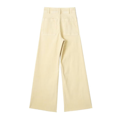 Beautifully Finished Trousers in a Timeless Design