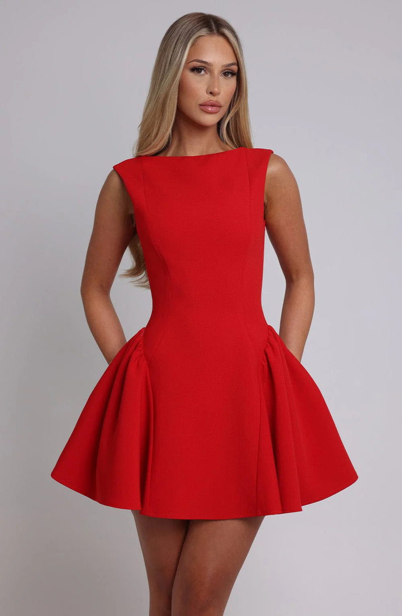 Beautifully Crafted Dress in a Classic Style