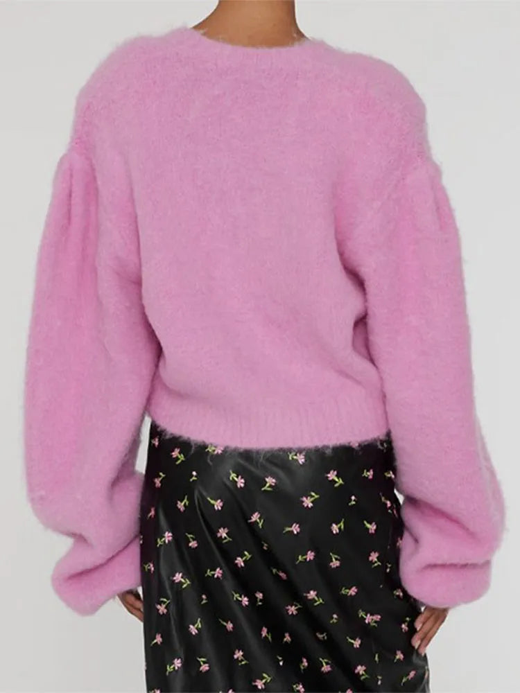 Classic Vintage Cardigan with a Flattering Fit