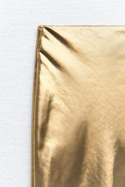 Beautifully Finished Garment in a Timeless Design