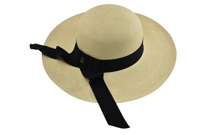 Well Tailored Garment with a Graceful Silhouette