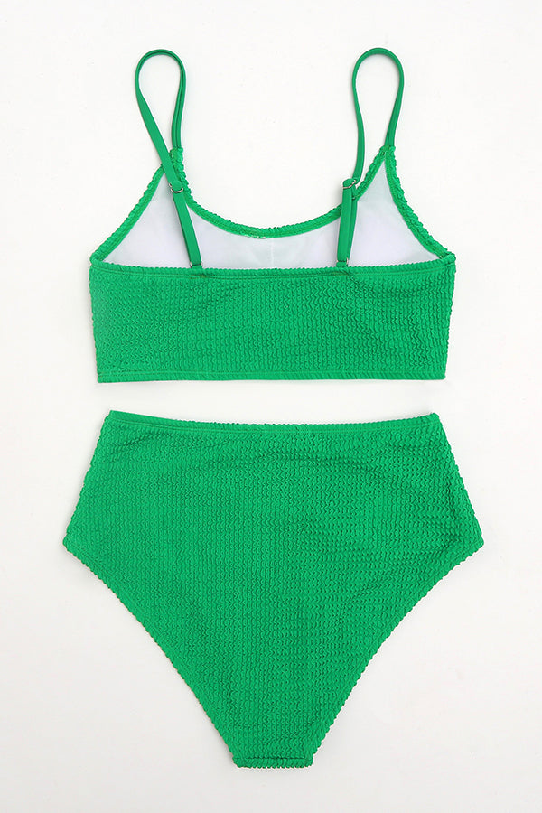 Well Tailored Bikini with a Graceful Silhouette