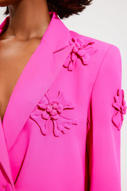 Beautifully Finished Garment in a Timeless Design