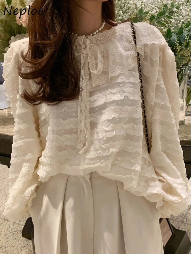 Sophisticated Blouse with a Clean Classic Look