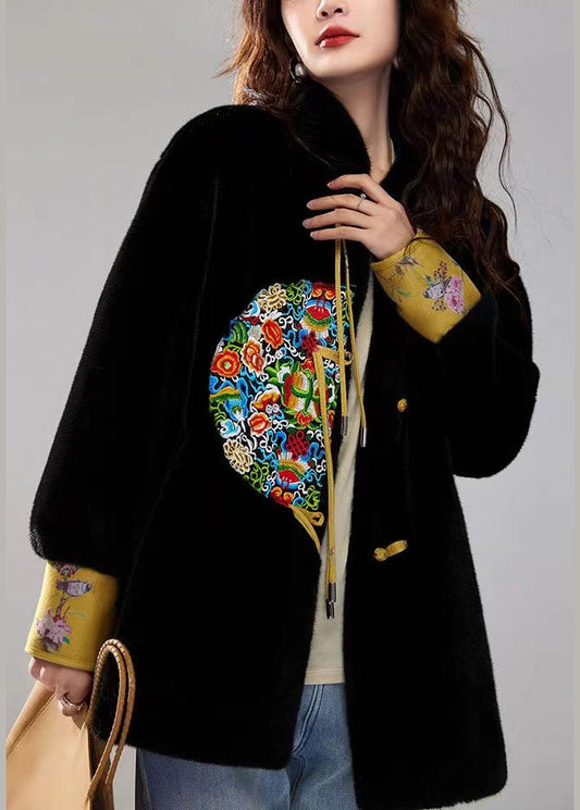 Elegantly Styled Coat for Everyday Wear