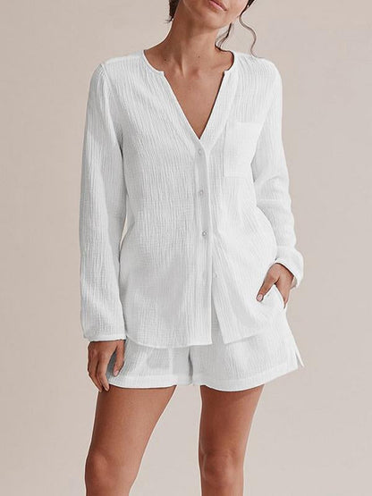 Well Tailored Garment with a Graceful Silhouette