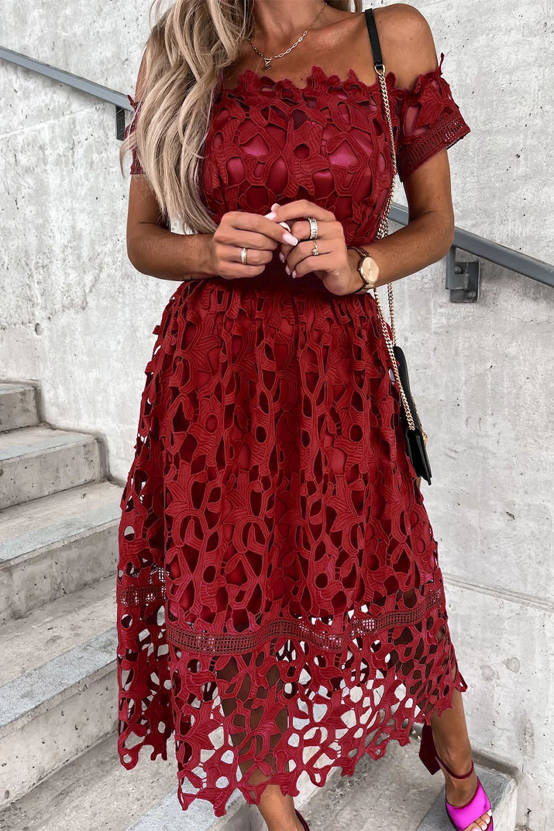 Beautifully Finished Dress in a Timeless Design