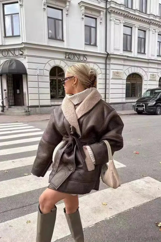 Classic Vintage & Enduringly Stylish Coat