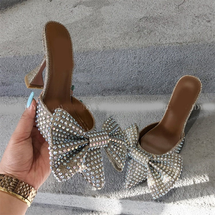 Classic Vintage Heels with a Flattering Fit
