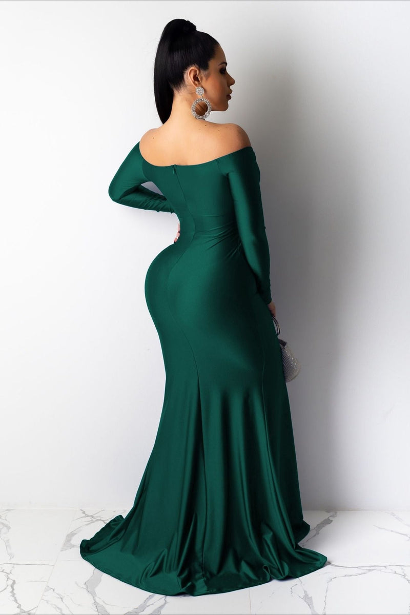 Sophisticated Dress with a Clean Classic Look