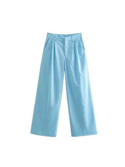 Gracefully Styled Garment for Any Occasion