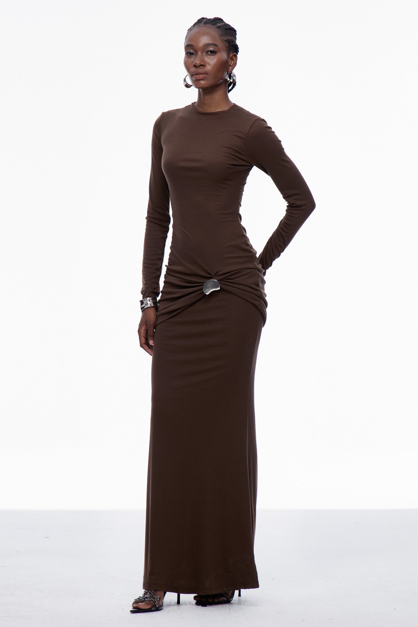 Effortlessly Elegant Dress with a Timeless Design