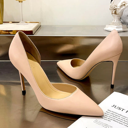 Well Tailored Heels with a Graceful Silhouette