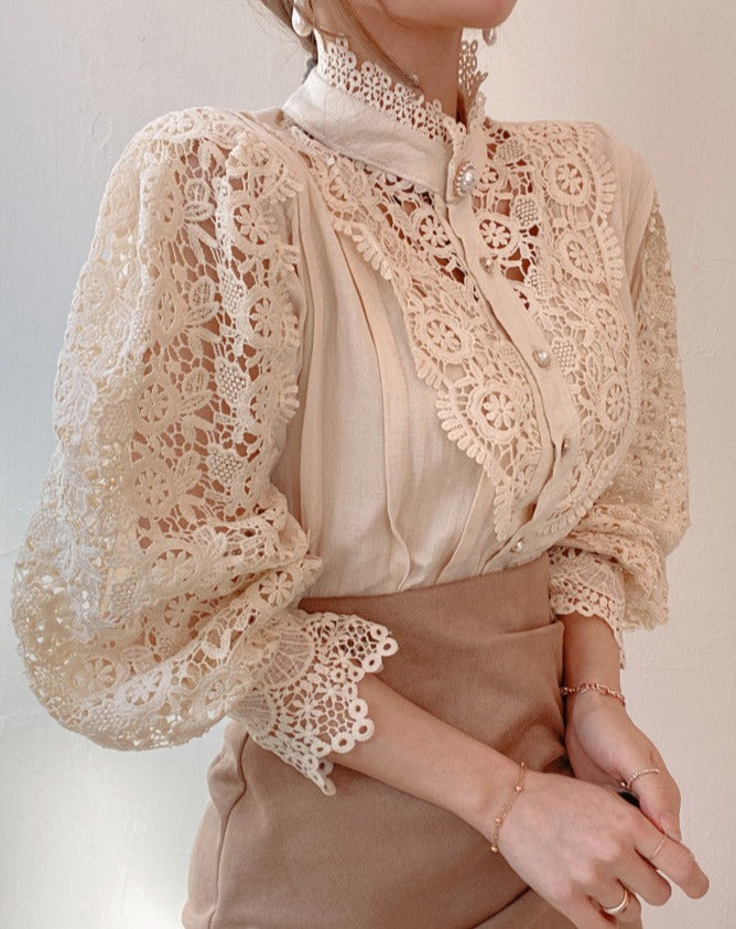 Sophisticated Blouse with a Clean Classic Look