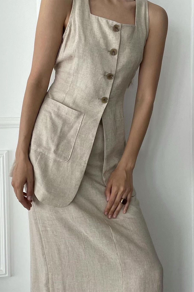 Beautifully Finished Garment in a Timeless Design