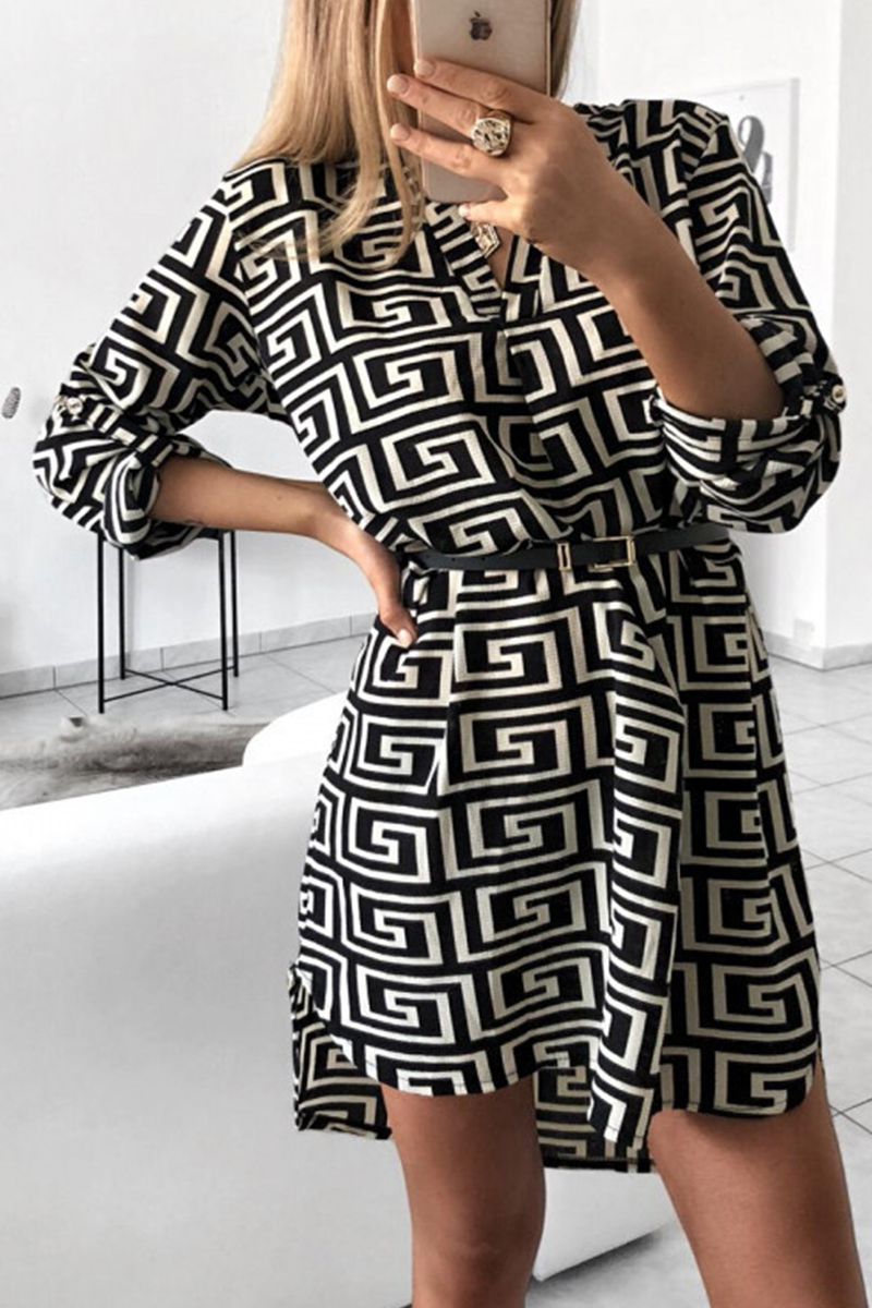 Beautifully Finished Dress in a Timeless Design