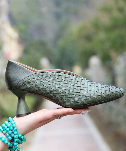 Classic Vintage Heels with a Flattering Fit