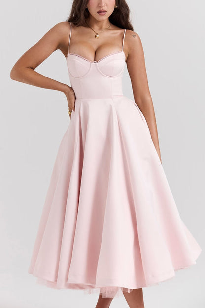 Classic Vintage Dress with a Flattering Fit