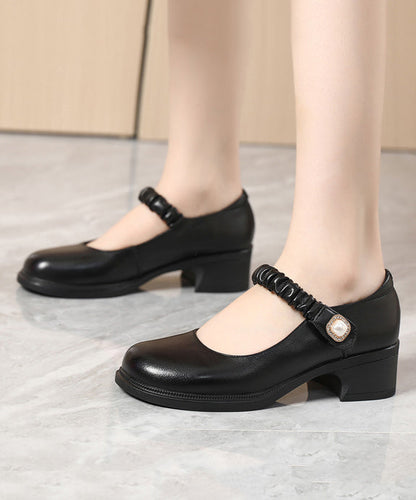 Sophisticated Garment with a Clean Classic Look