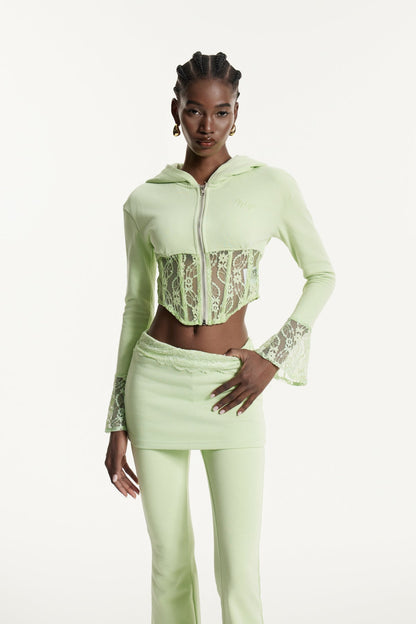 Well Tailored Pants with a Graceful Silhouette