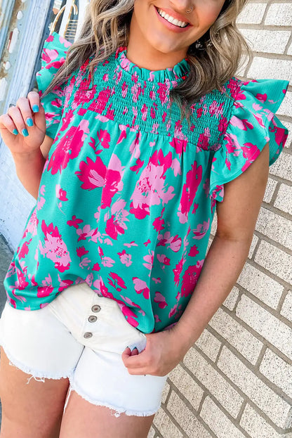 Effortlessly Elegant Blouse with a Timeless Design