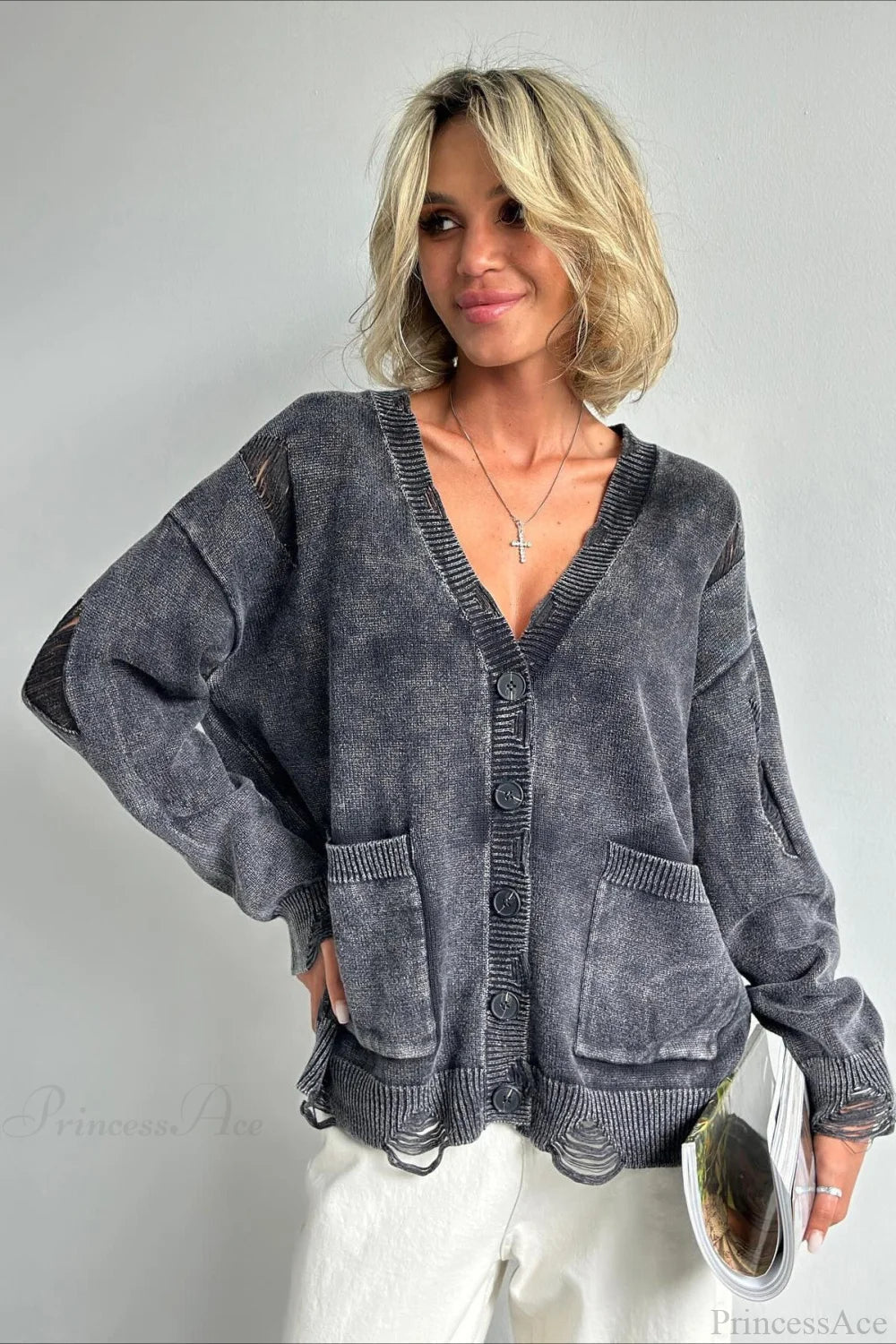 Elegantly Styled Cardigan for Everyday Wear