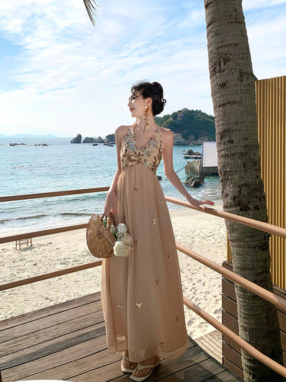 Beautifully Finished Dress in a Timeless Design