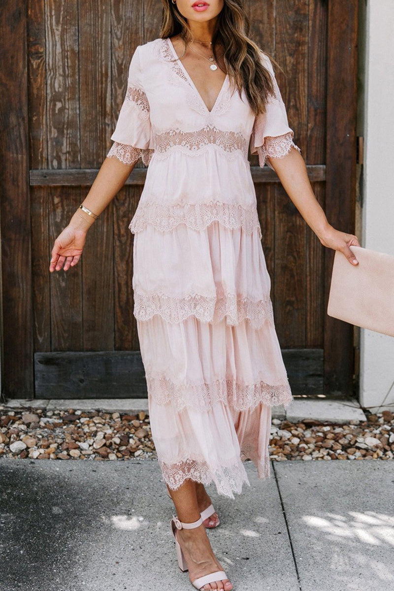 Effortlessly Elegant Dress with a Timeless Design