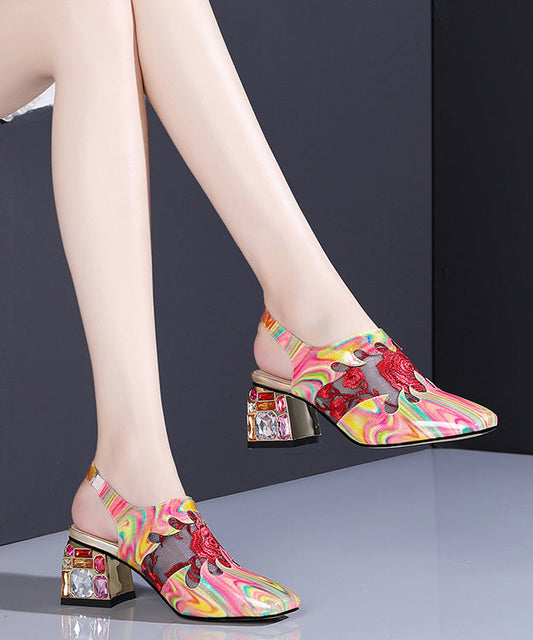 Effortlessly Elegant Heels with a Timeless Design