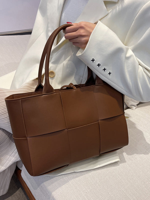 Classic Vintage Bag with a Flattering Fit