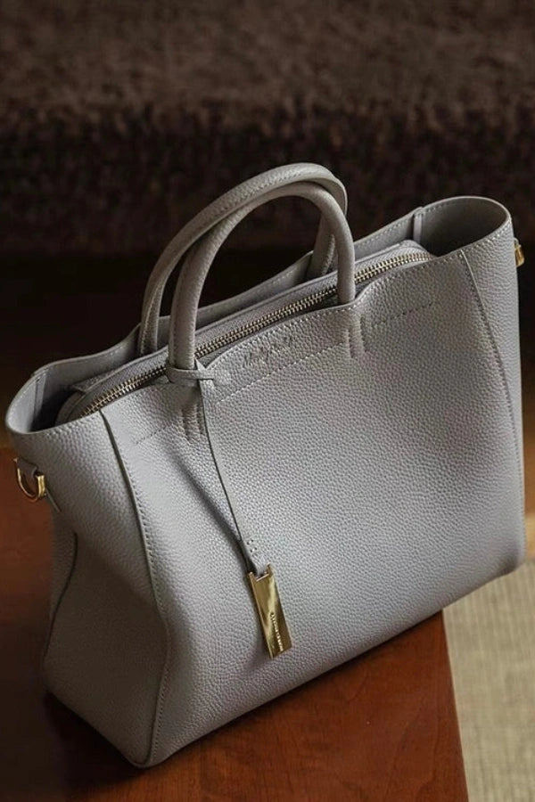 Elegantly Styled Bag for Everyday Wear
