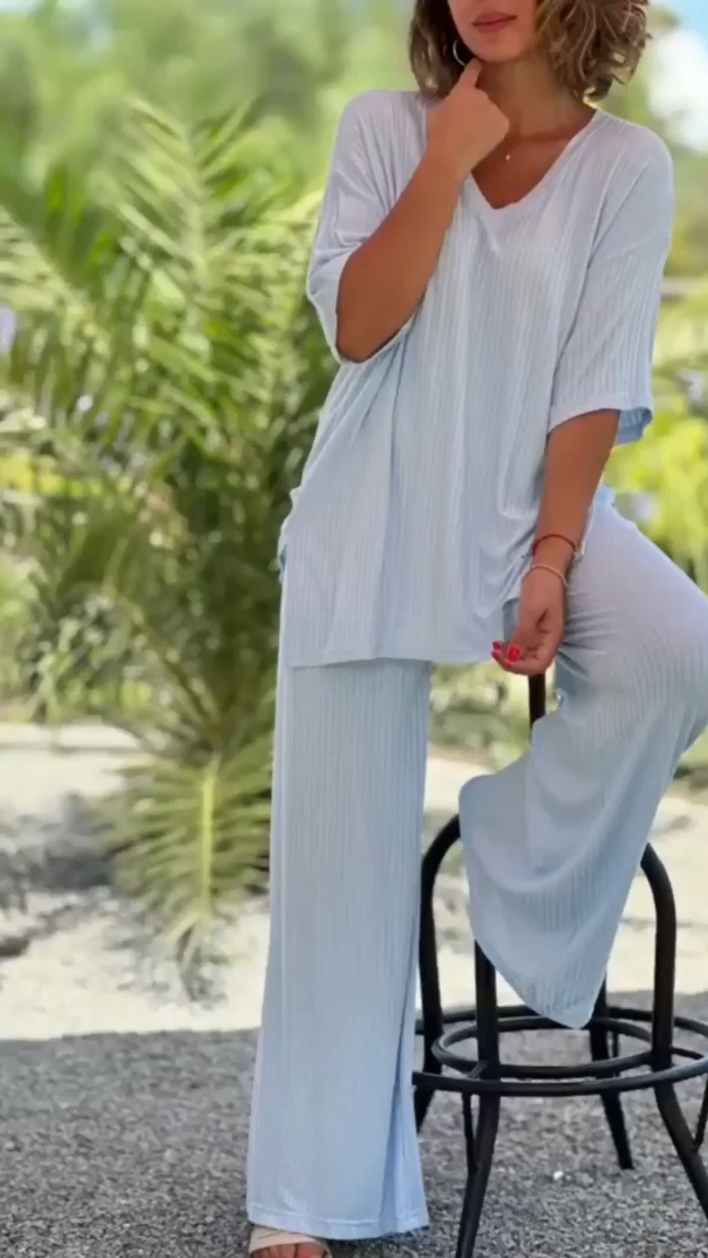 Classic Vintage Trousers with a Flattering Fit