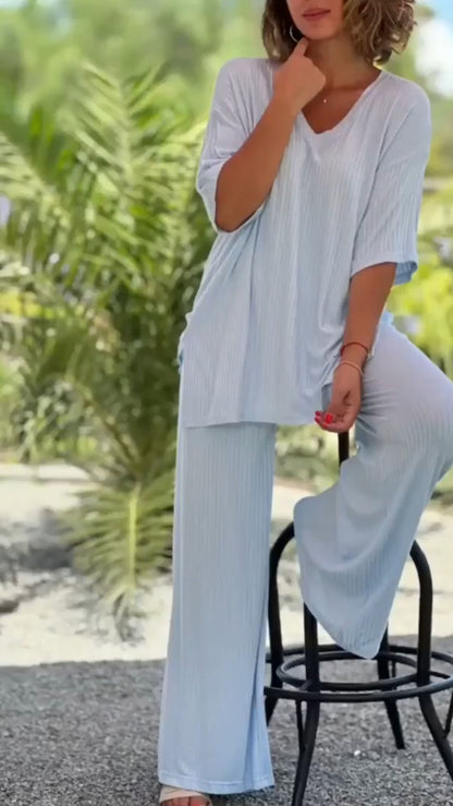 Classic Vintage Trousers with a Flattering Fit